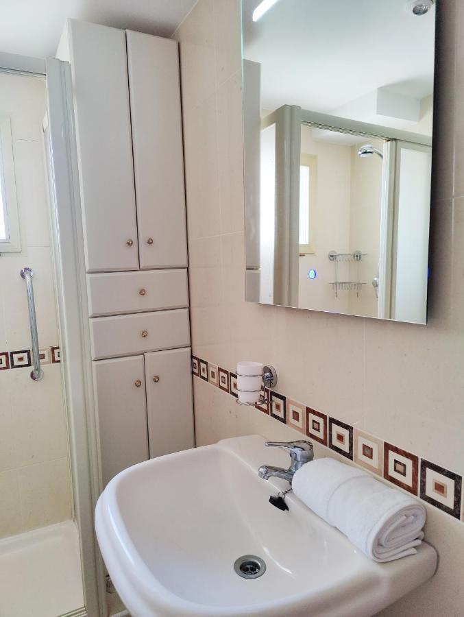Gerona Sea View Apartments Бенидорм Екстериор снимка
