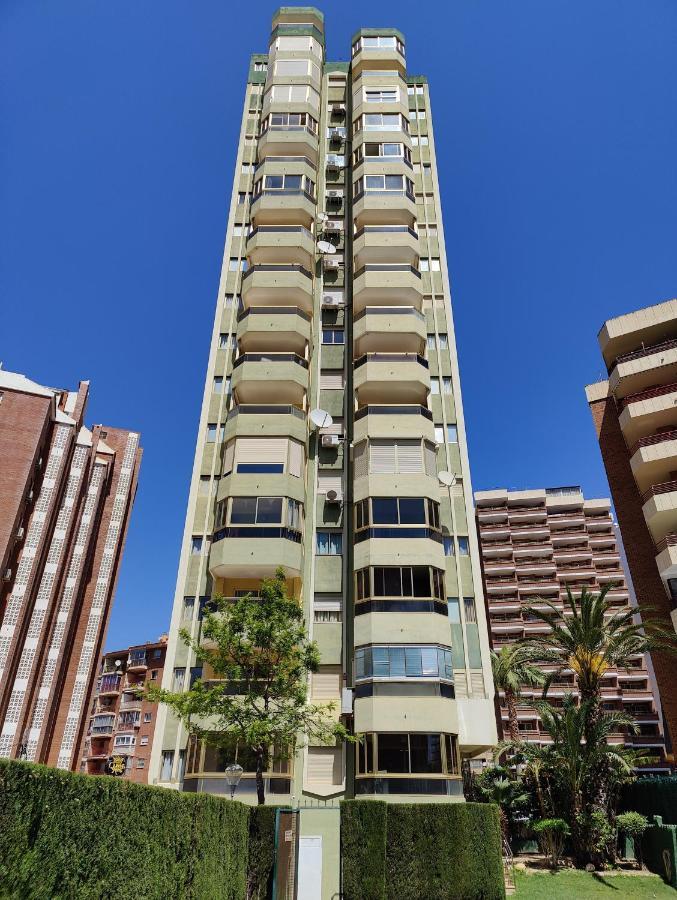 Gerona Sea View Apartments Бенидорм Екстериор снимка
