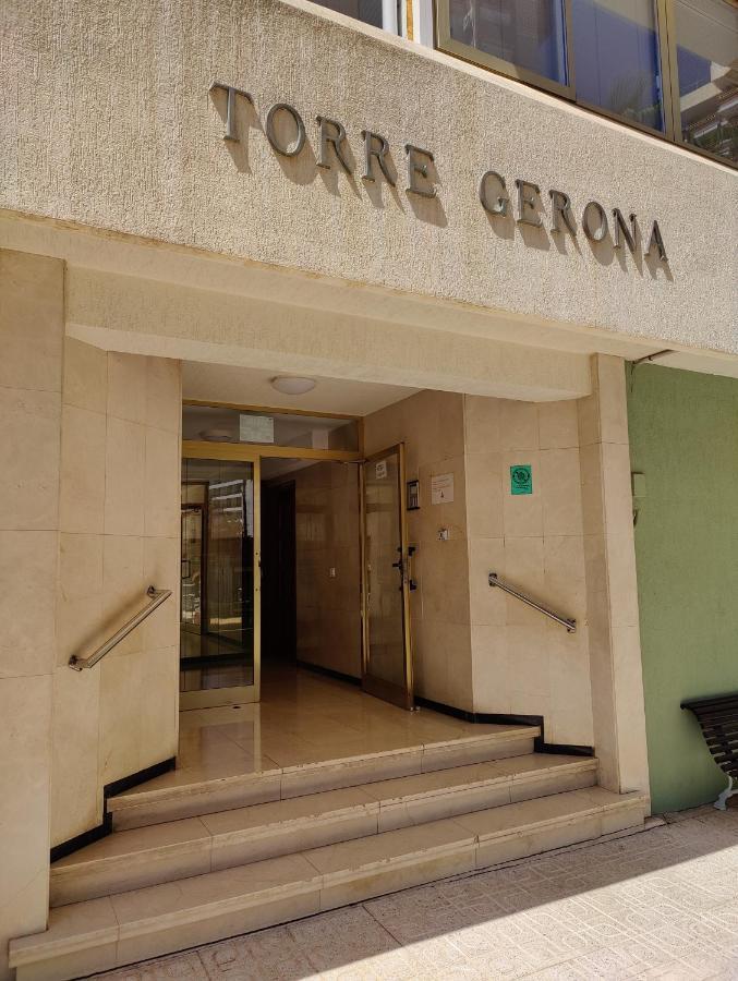 Gerona Sea View Apartments Бенидорм Екстериор снимка