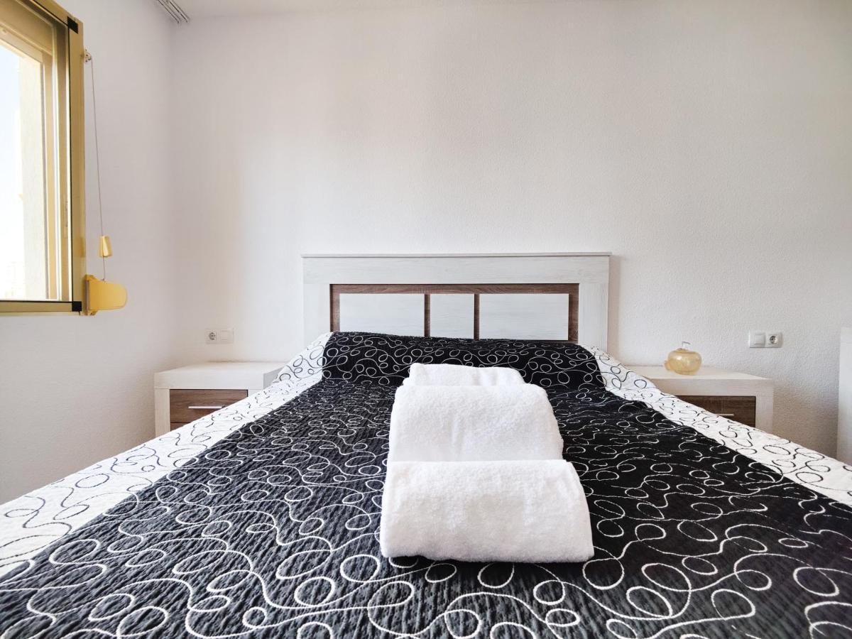 Gerona Sea View Apartments Бенидорм Екстериор снимка